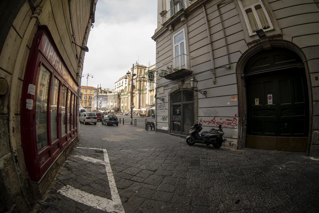 B&B Le 4 Stagioni Dante's Suites Napoli Exterior foto